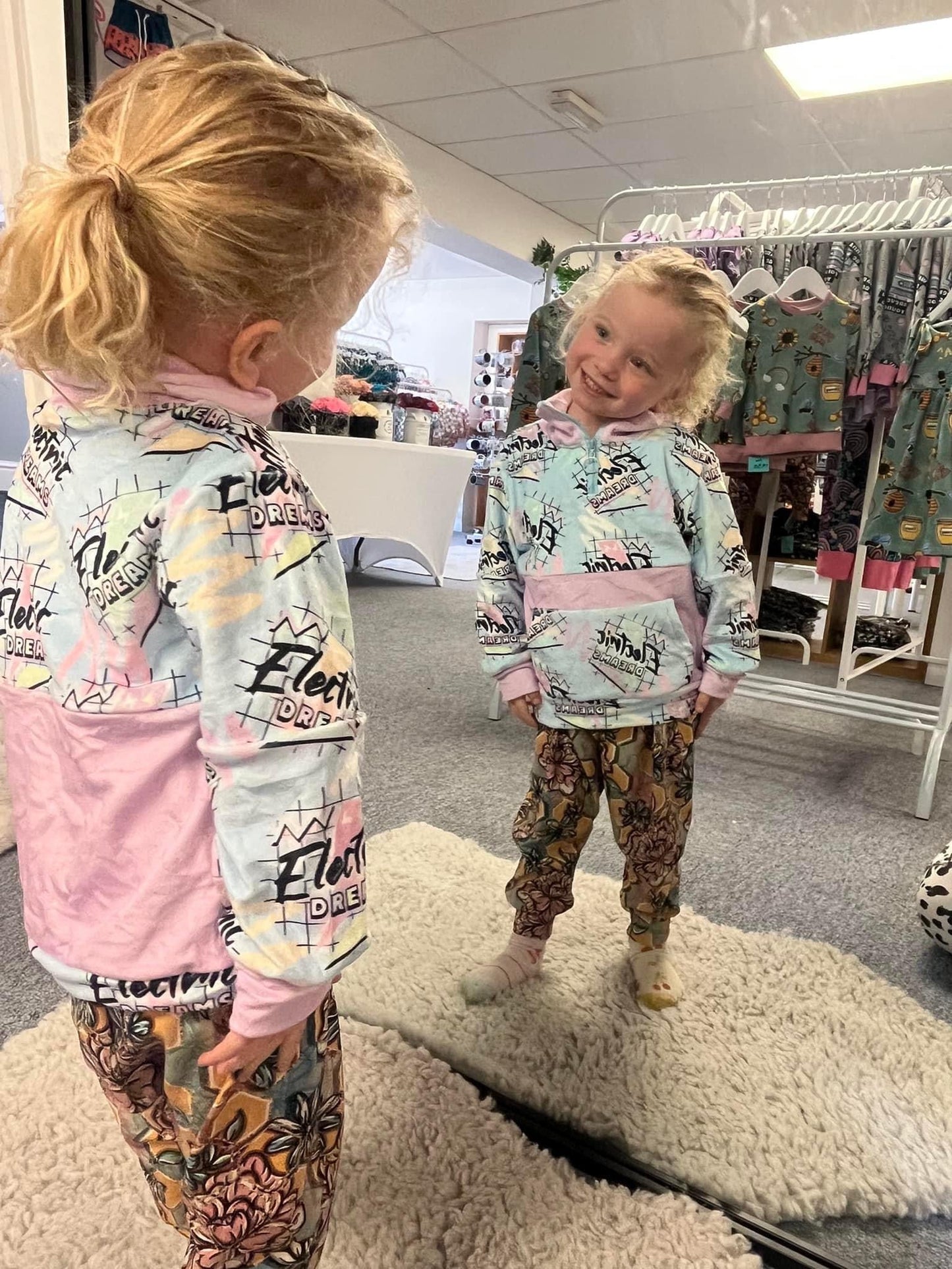 Kids “Electric Dreams” Fleece Pullover – 80s-Inspired Pastel Half-Zip Hoodie